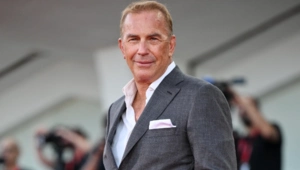 С Кевина Костнера требуют 440 тысяч долларов за одежду через суд