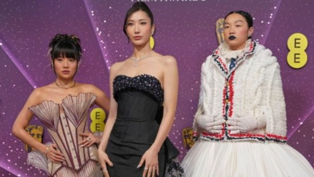 Звезды «Кей-поп-охотниц на демонов» впервые выступили на BAFTA с хитом «Golden» Звезды «Кей-поп-охотниц на демонов» впервые выступили на BAFTA с хитом «Golden»