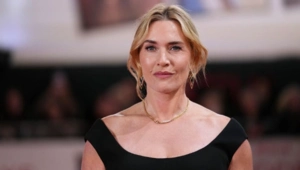 50-летняя Кейт Уинслет рассказала о своем отношении к старению и «уколам красоты»