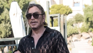 Мики Рурк вернет пожертвованные фанатами деньги