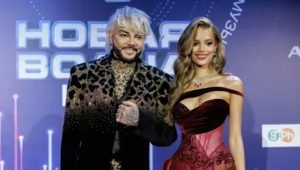 Филипп Киркоров назвал модель Валентину Алексееву своей девушкой Филипп Киркоров назвал модель Валентину Алексееву своей девушкой