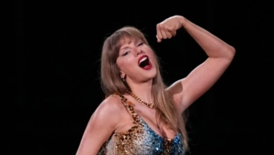 Тейлор Свифт затруднилась с выбором любимых песен из собственного репертуара Тейлор Свифт затруднилась с выбором любимых песен из собственного репертуара