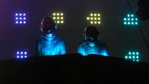 Fortnite анонсировала коллаборацию с дуэтом Daft Punk Fortnite анонсировала коллаборацию с дуэтом Daft Punk