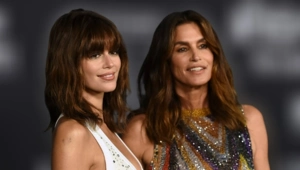 Синди Кроуфорд обратилась в полицию, чтобы защитить дочь от преследователя Синди Кроуфорд обратилась в полицию, чтобы защитить дочь от преследователя