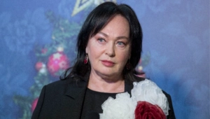 Прикованная к инвалидной коляске Лариса Гузеева срочно отправилась в Израиль