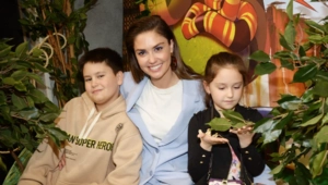 Агата Муцениеце похвасталась спортивным достижением 9-летней дочери