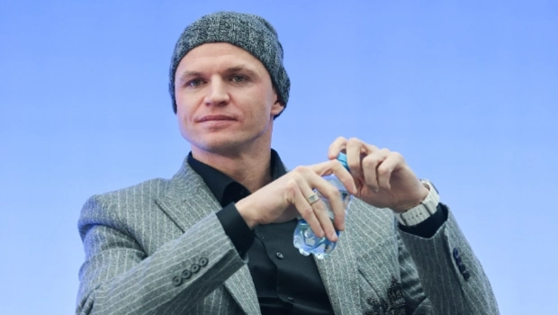 Бывший муж Бузовой прокомментировал новость о беременности ее сестры Бывший муж Бузовой прокомментировал новость о беременности ее сестры