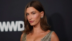 Хейли Бибер рассказала о перенесенном микроинсульте и операции