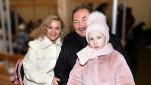 Дочь Игоря Николаева пошла по стопам отца и написала песню