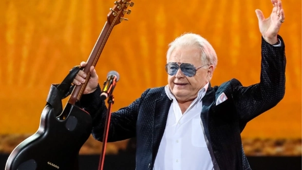 МУЗ-ТВ поздравляет Юрия Антонова с днем рождения