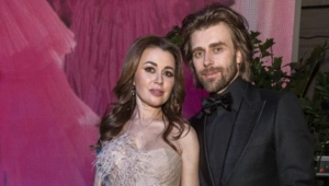 Близкие покойной Анастасии Заворотнюк впервые сообщили, кто помогал в лечении актрисы Близкие покойной Анастасии Заворотнюк впервые сообщили, кто помогал в лечении актрисы