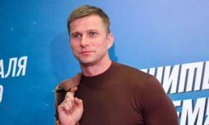 Роман Курцын откровенно рассказал о хулиганском детстве: «Был очень плохой мальчик»