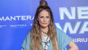 Ева Власова поздравила МУЗ-ТВ с Днём рождения