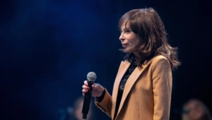 Директор Марины Хлебниковой прокомментировал слухи о болезни артистки