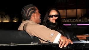 Рианна впервые вышла в свет после рождения третьего ребенка