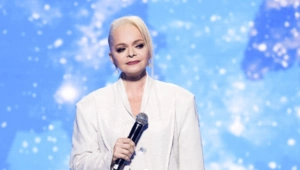 Директор Ларисы Долиной высказался о долгах артистки: «Демоны ее раздели» Директор Ларисы Долиной высказался о долгах артистки: «Демоны ее раздели»