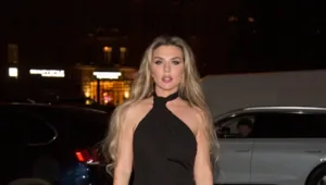 Анна Седокова рассказала, что хочет родить еще двоих детей и троих усыновить Анна Седокова рассказала, что хочет родить еще двоих детей и троих усыновить