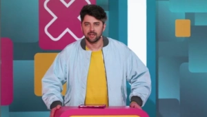 «Знаешь ли ты?» — какая наша певица озвучила индийское кино, какая задача предстоит Доминику Джокеру