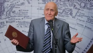 89-летний Николай Дроздов возобновит музыкальную карьеру 89-летний Николай Дроздов возобновит музыкальную карьеру