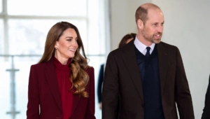 Принц Уильям и Кейт Миддлтон прибыли в Шотландию: разбор образов королевской семьи