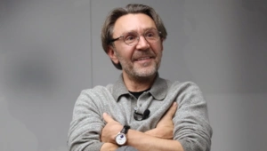 Сергею Шнурову — 53: биография, личная жизнь и главные хиты лидера «Ленинграда» Сергею Шнурову — 53: биография, личная жизнь и главные хиты лидера «Ленинграда»