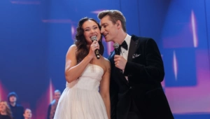 Алексей Воробьев поделился романтическими кадрами с Аидой Гарифуллиной из Парижа