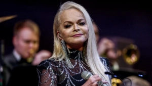 Лариса Долина подала иск на 176 млн рублей по делу о мошенничестве с квартирой Лариса Долина подала иск на 176 млн рублей по делу о мошенничестве с квартирой