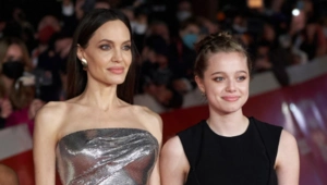 Дочь Анджелины Джоли снялась в клипе K-pop звезды Даен