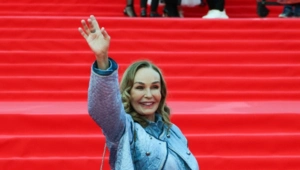 69-летняя Наталья Андрейченко восхитила фанатов новым образом 69-летняя Наталья Андрейченко восхитила фанатов новым образом