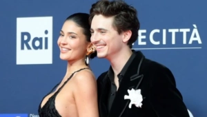 Кайли Дженнер и Тимоти Шаламе впервые вышли в свет после слухов о расставании Кайли Дженнер и Тимоти Шаламе впервые вышли в свет после слухов о расставании