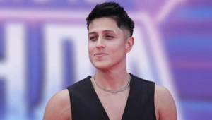 Хабиб рассказал о создании первой гитары из подручных средств