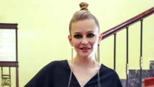 Юлия Пересильд прокомментировала отношения Дмитриенко с дочерью Юлия Пересильд прокомментировала отношения Дмитриенко с дочерью