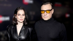 Евгений Цыганов и Юлия Снигирь вместе вышли в свет впервые за долгое время Евгений Цыганов и Юлия Снигирь вместе вышли в свет впервые за долгое время