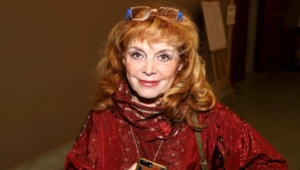 Клава Новикова вышла на связь после слухов о болезни и смерти Клава Новикова вышла на связь после слухов о болезни и смерти