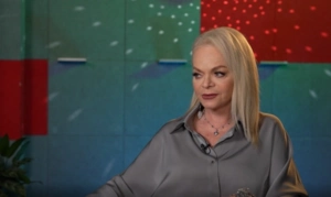 «Хит Сториз» на МУЗ-ТВ раскроет подробности создания главного новогоднего хита Ларисы Долиной