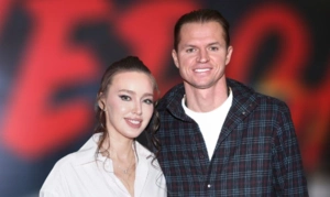 Жена Дмитрия Тарасова ответила раскритиковавшим его внешность хейтерам Жена Дмитрия Тарасова ответила раскритиковавшим его внешность хейтерам