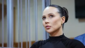 Жених Лерчек поздравил блогера с окончанием курса химиотерапии