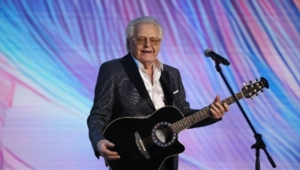 Юрий Антонов не любит смотреть на свои выступления по телевизору Юрий Антонов не любит смотреть на свои выступления по телевизору