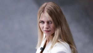 Александра Трусова показала фигуру в бикини спустя девять месяцев после родов