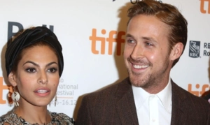 Райан Гослинг устроил сюрприз Еве Мендес прямо на съемках шоу