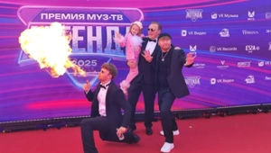 Братья Сафроновы «зажгли» на красной дорожке МУЗ-ТВ Братья Сафроновы «зажгли» на красной дорожке МУЗ-ТВ