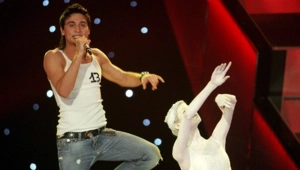 Дима Билан отреагировал на новую волну популярности своей песни, выпущенной двадцать лет назад Дима Билан отреагировал на новую волну популярности своей песни, выпущенной двадцать лет назад