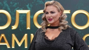 Семенович показала фигуру на фоне слухов о прибавке веса и попросила фанатов защитить ее Семенович показала фигуру на фоне слухов о прибавке веса и попросила фанатов защитить ее