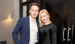 Муж Юлианны Карауловой трогательно поздравил певицу с 38-летием