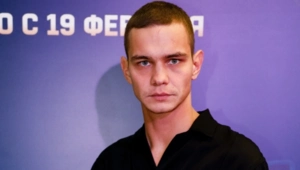 Слава Копейкин из «Слова пацана» рассказал о личном: «В телефоне меня любят, а дома я один» Слава Копейкин из «Слова пацана» рассказал о личном: «В телефоне меня любят, а дома я один»