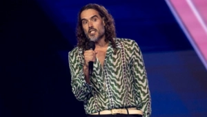 Рассел Брэнд ответил на новые обвинения в изнасиловании и сексуальных домогательствах