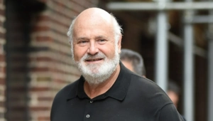 Сын Роба Райнера обвинен в убийстве родителей в Лос‑Анджелесе Сын Роба Райнера обвинен в убийстве родителей в Лос‑Анджелесе