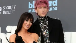 СМИ: Меган Фокс испытала облегчение из-за романа Machine Gun Kelly с Дакотой Джонсон СМИ: Меган Фокс испытала облегчение из-за романа Machine Gun Kelly с Дакотой Джонсон
