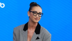 Ольга Бузова улетела за границу и сделала неожиданное признание: «Скоро увидите меня мамой» Ольга Бузова улетела за границу и сделала неожиданное признание: «Скоро увидите меня мамой»
