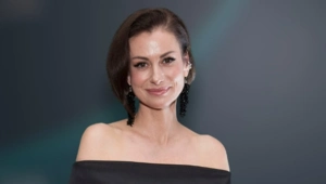 Дочь Анны Ковальчук дебютировала как певица — вышел первый трек Дочь Анны Ковальчук дебютировала как певица — вышел первый трек